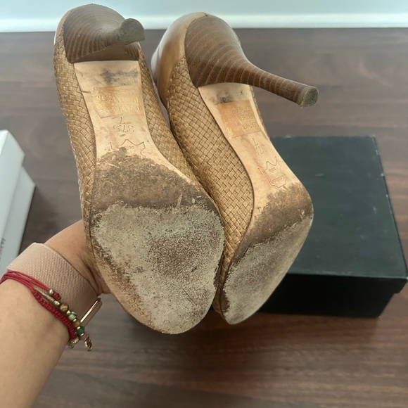 BCBG Maxazria Camilla peep toe w/ ankle strap heels, size 7 sand color - Picture 5 of 6